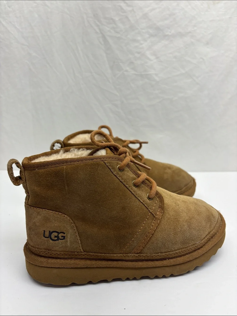 Ugg Neumel boots for little boy SZ 3, box 45